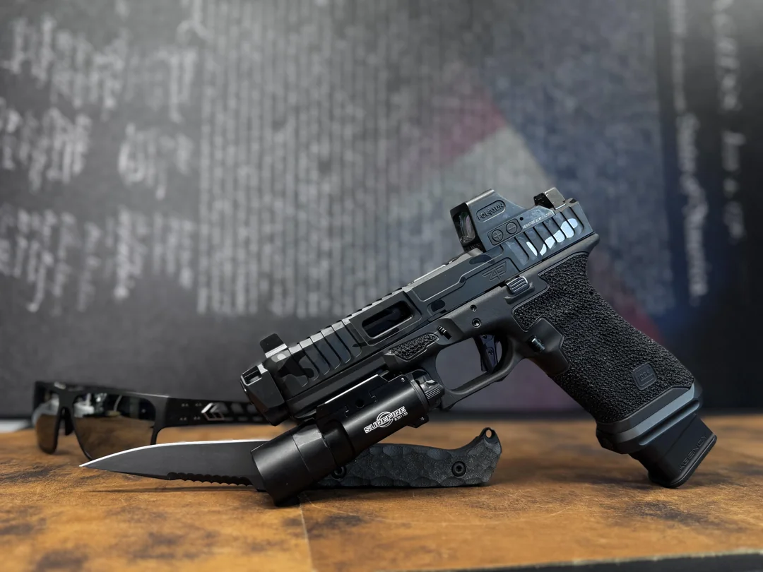 Glock 17 — Blackout — Milled Slide · Matched Blade
