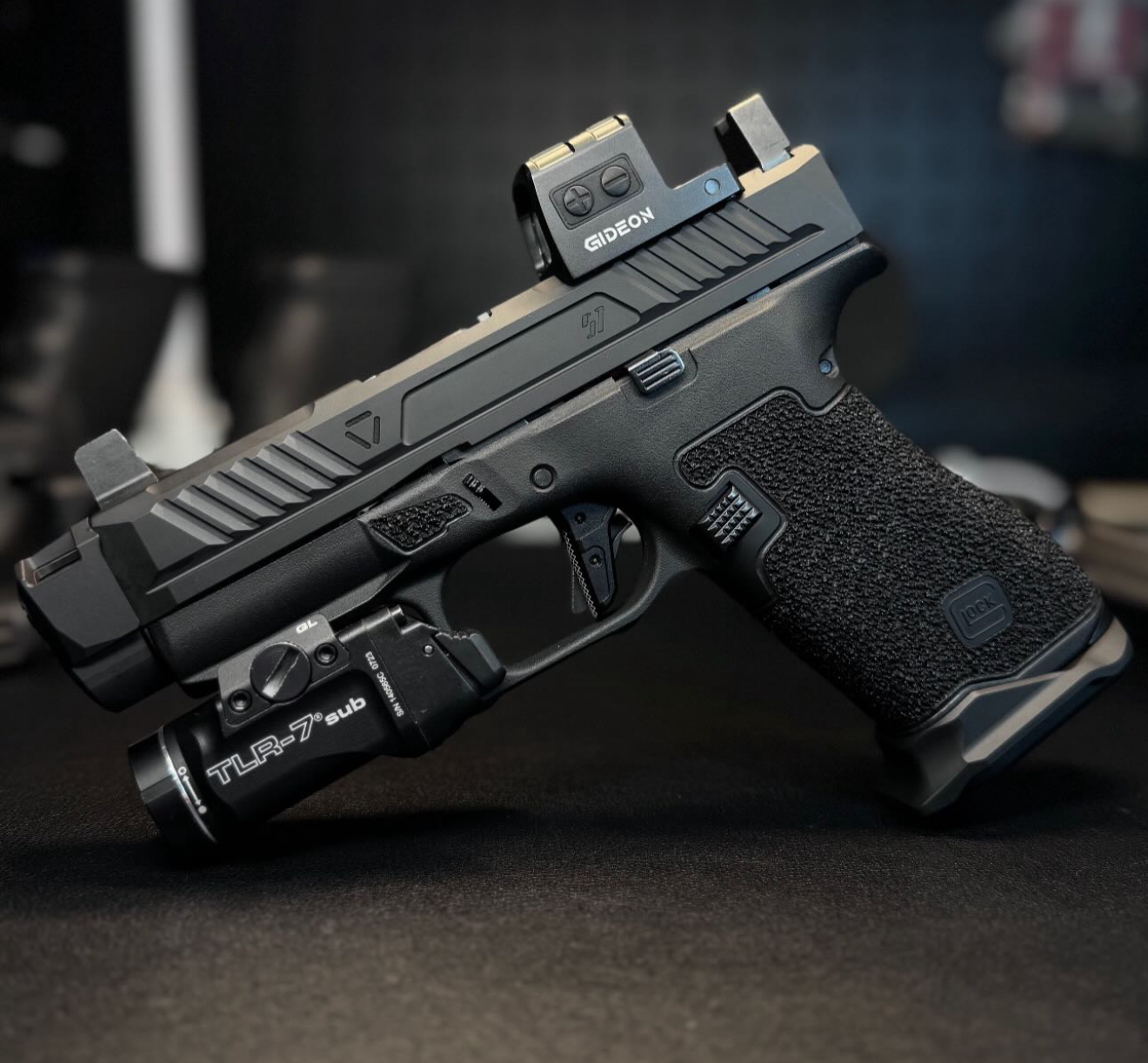 Glock — Blackout Carry — Milled Slide · Full Stipple