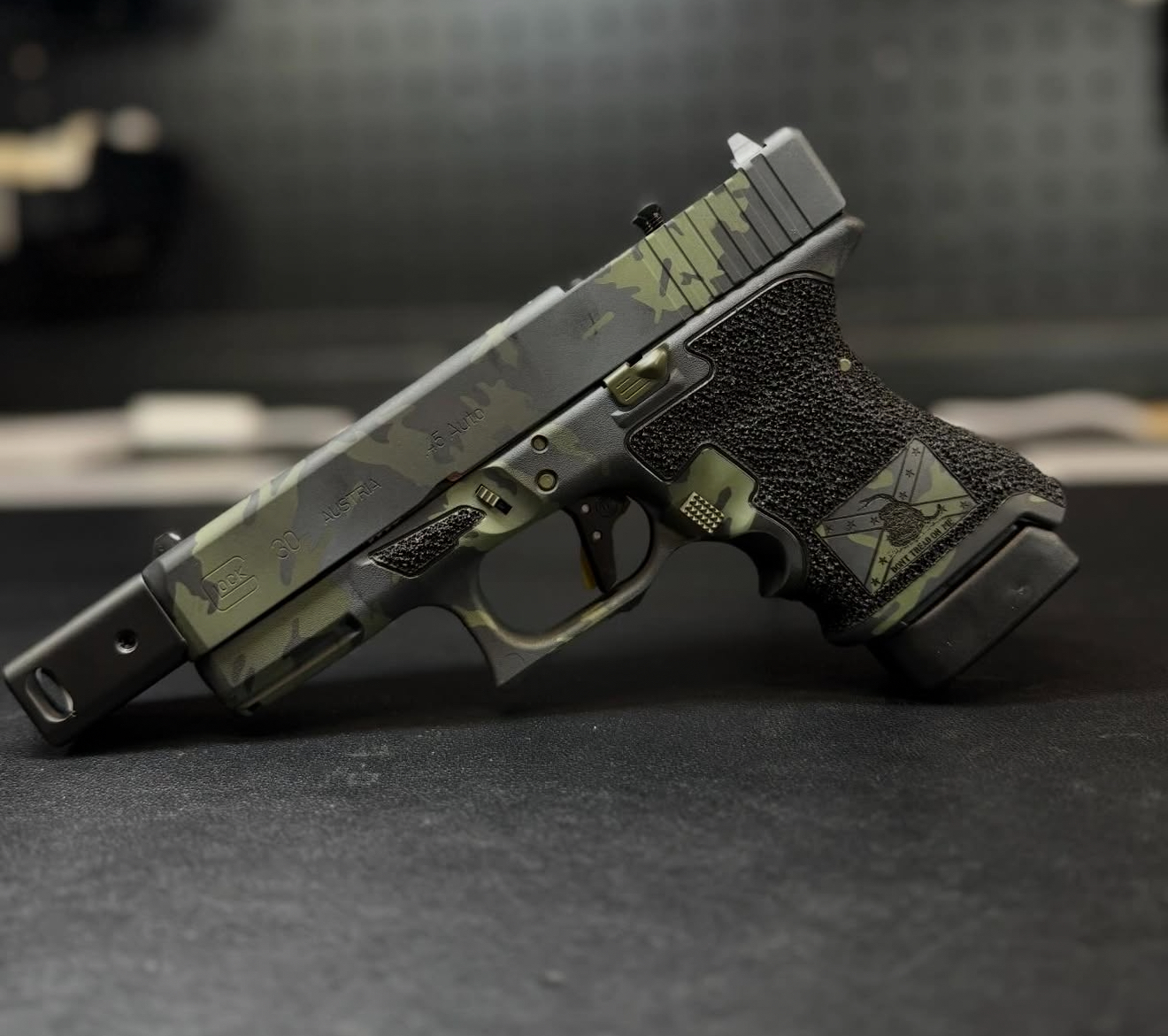 Glock 30 — Jungle MultiCam — Camo Cerakote · Full Stipple